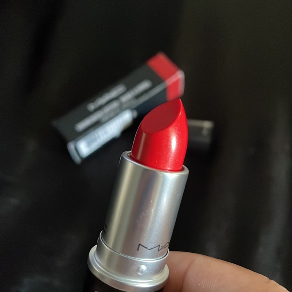 MAC Cremesheen lipstick - Sweet Sakura - Picture 2 of 7